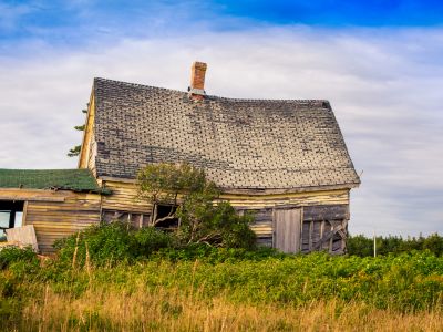 sagging roof on farm home