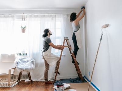 couple painting room